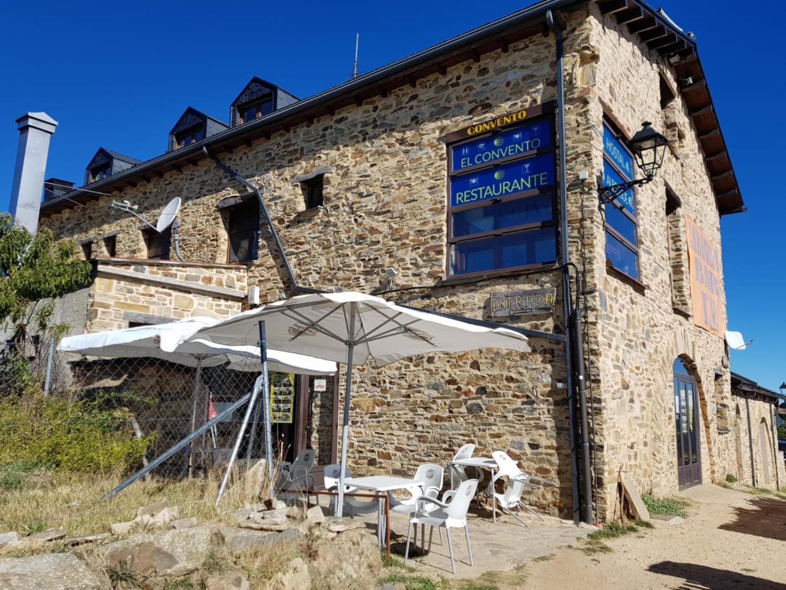 Albergue El Convento De Foncebadon Hostel Bagian luar foto